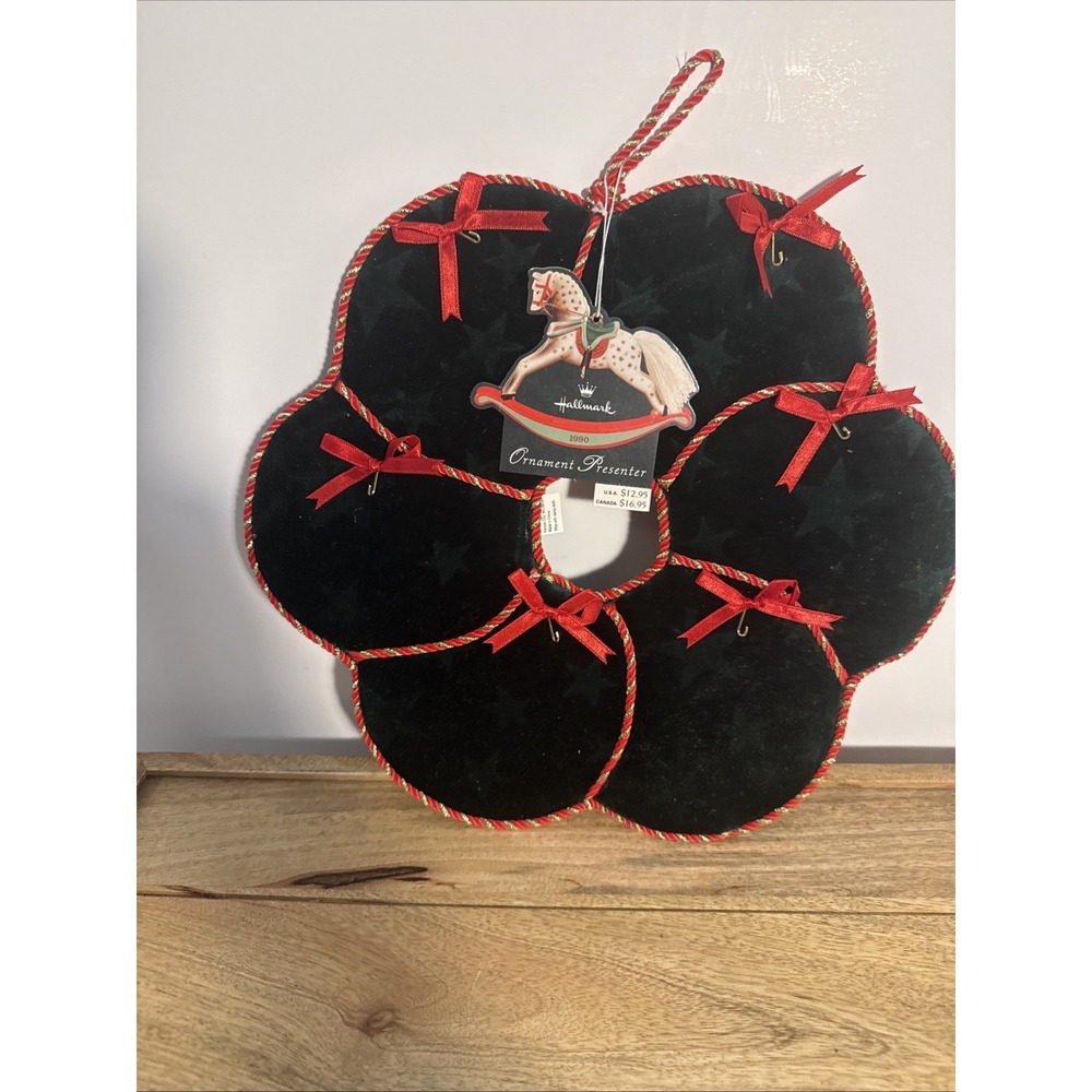 1990 Hallmark 6 Ornament Presenter Wreath New With Tags
